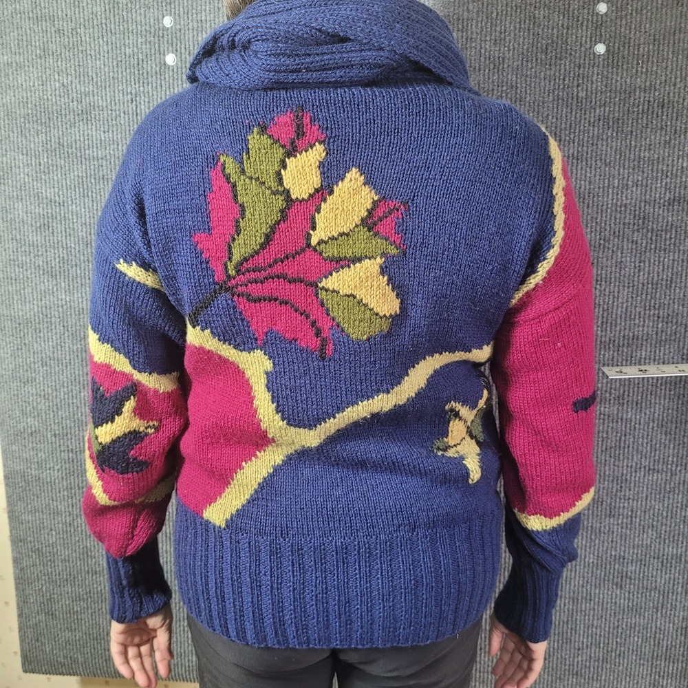 Vintage Berek Hand Knitted‎ Big Turtleneck Floral Sweater Bergdorf Goodman Sz M - Picture 8 of 8